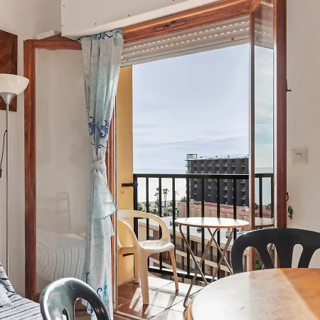 With A Garden And Balcony For Weekend Getaway * 托雷莫利诺斯