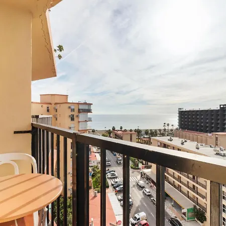 With A Garden And Balcony For Weekend Getaway 托雷莫利诺斯